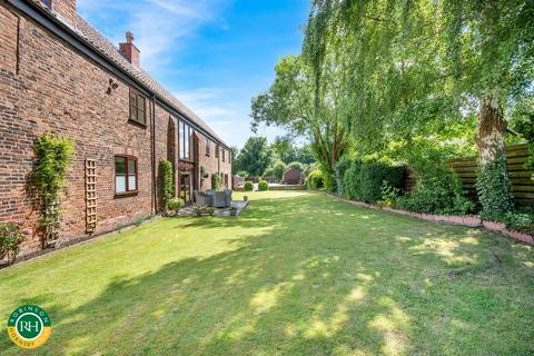 6 bedroom house for sale, The Stables, Town Street, Lound