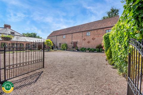 6 bedroom house for sale, The Stables, Town Street, Lound