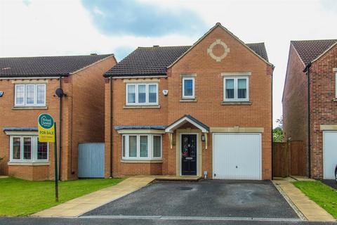 4 bedroom detached house for sale, Holywell Avenue, Castleford WF10