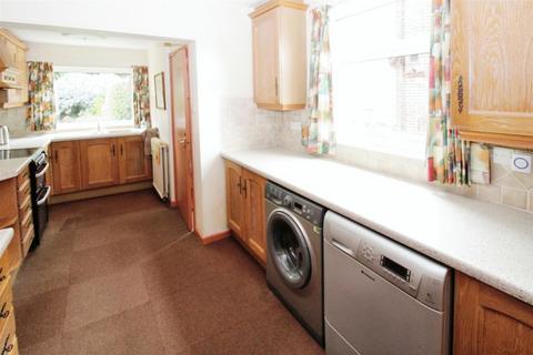 3 bedroom semi-detached house for sale, Queens Way, Cottingham