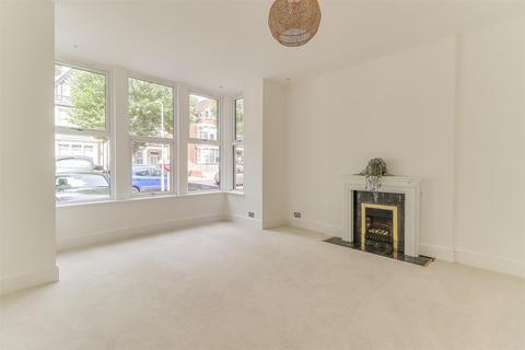 1 bedroom flat for sale, Manor Road, Westcliff-on-Sea SS0