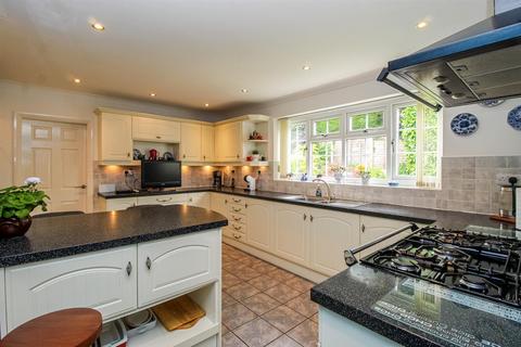 4 bedroom detached house for sale, Huntsmans Way, Pontefract WF9