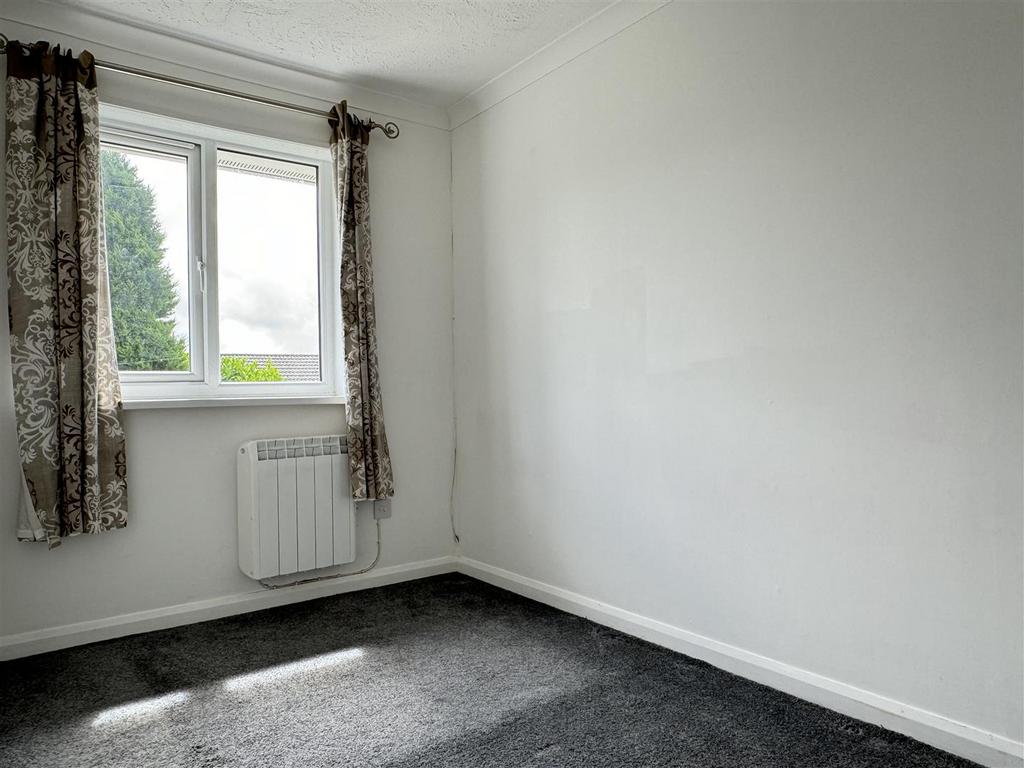 Bedroom: