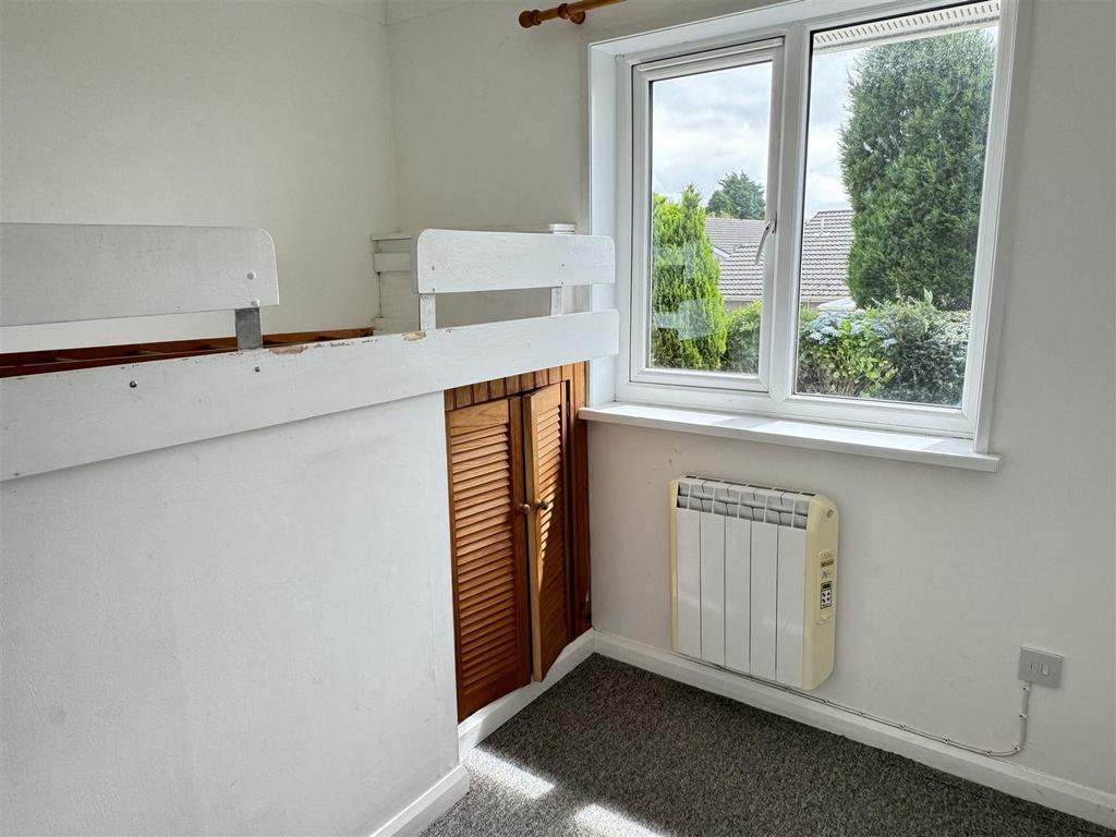 Bedroom: