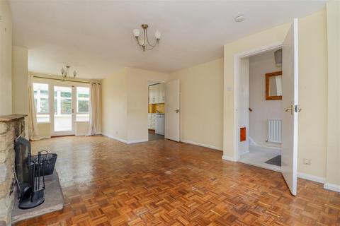 3 bedroom end of terrace house for sale, Lambs Crescent, Horsham