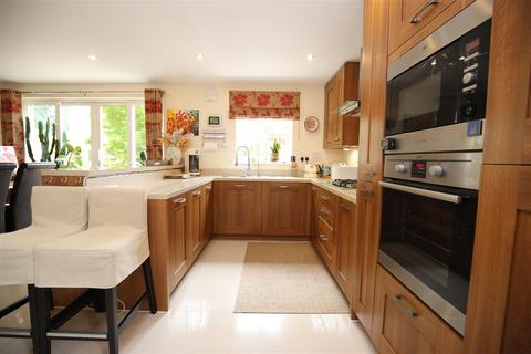 4 bedroom link detached house for sale, Keele Avenue, Maidstone