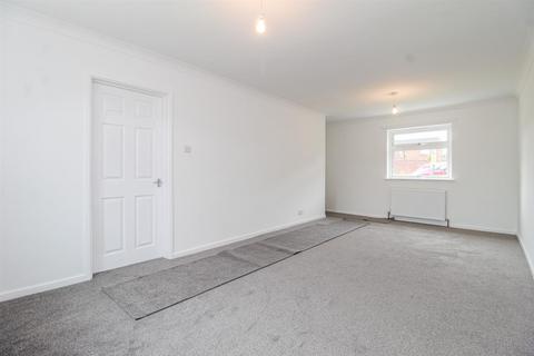 3 bedroom end of terrace house for sale, Pinewood Place, Knottingley WF11