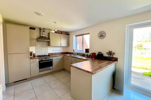 3 bedroom detached house for sale, Maes Brynach, Brynmenyn, Bridgend County Borough, CF32 9NA