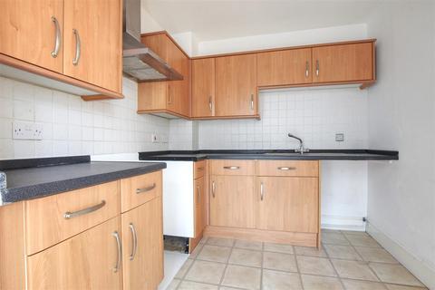 2 bedroom flat for sale, St. Leonards Road, Bexhill-On-Sea