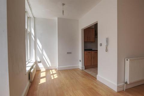 2 bedroom flat for sale, St. Leonards Road, Bexhill-On-Sea