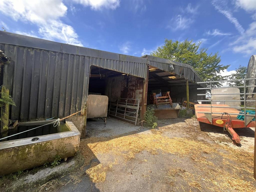 Further portal frame barn