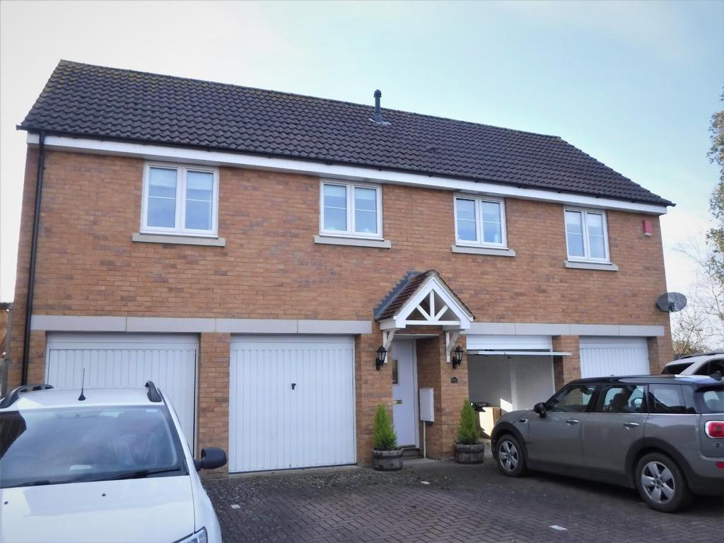 Thestfield Drive, Trowbridge BA14 2 bed apartment to rent £1,000 pcm