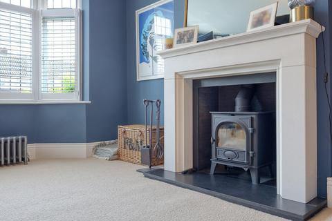 14 Hill Road, Theydon Bois, Epping, CM16 7LX