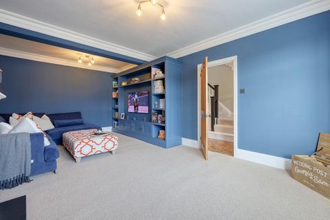 14 Hill Road, Theydon Bois, Epping, CM16 7LX