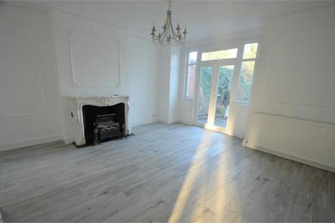 4 bedroom detached house to rent, Millway, Mill Hill, NW7