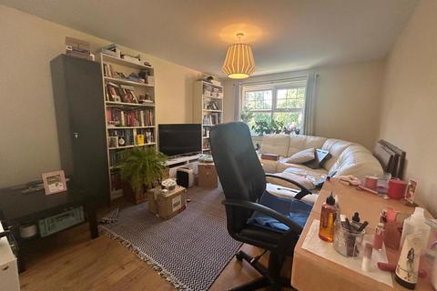 2 bedroom flat for sale, Bressay Drive, London