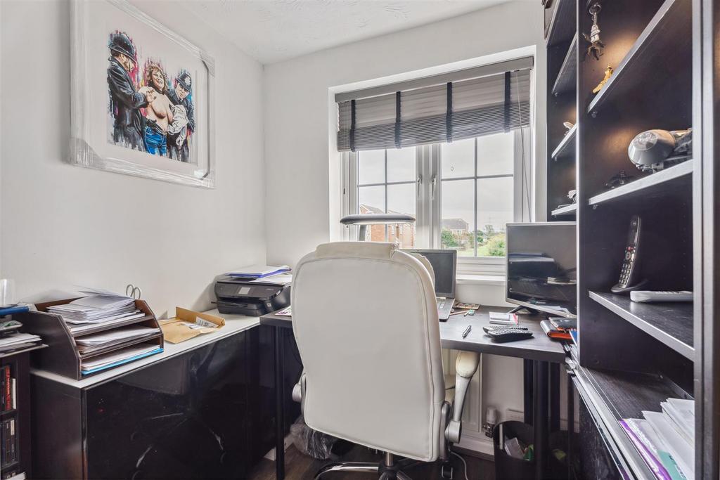 Bedroom/Study