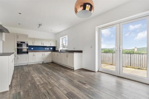 15 Crompton Way, Bradford, BD10 0DZ