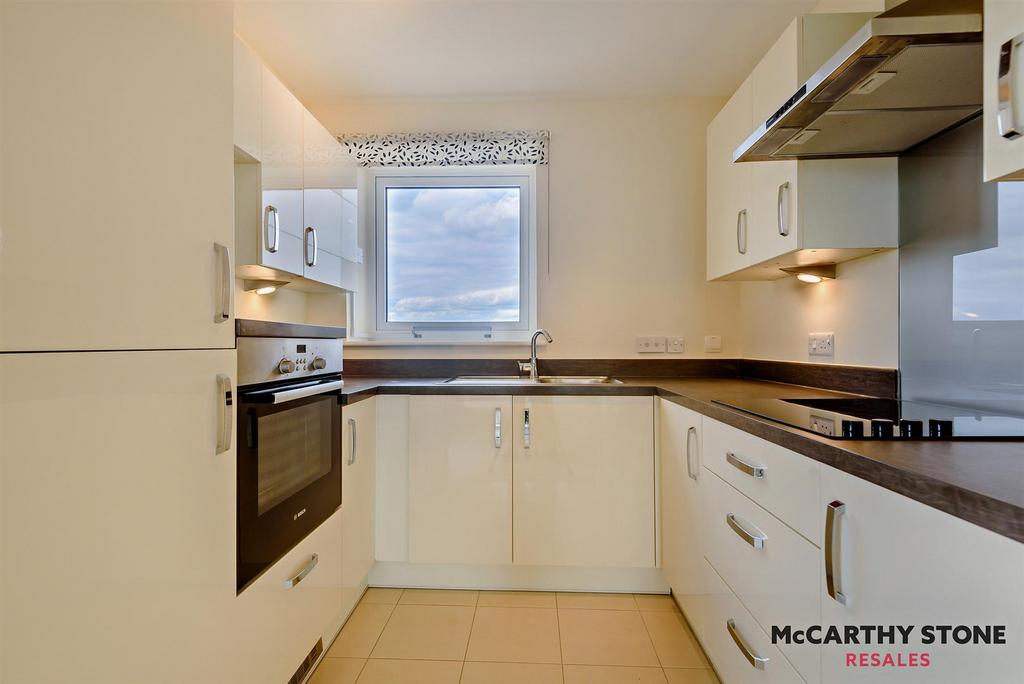 8604862-interior13-800.JPG