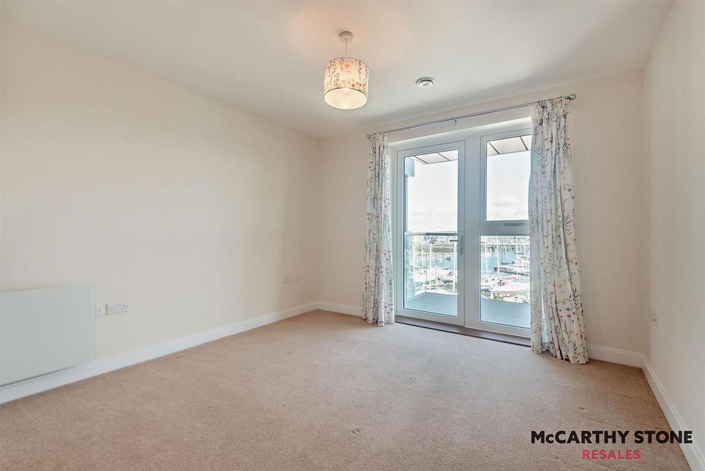8604272-interior16-800.JPG