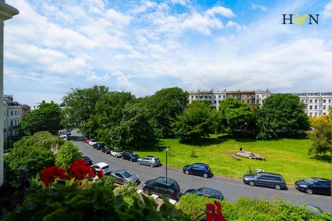 2 bedroom flat for sale, Montpelier Crescent, Brighton BN1