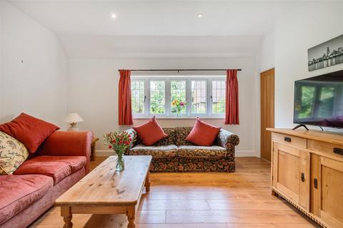 5 bedroom detached house for sale, Cobham Way, East Horsley