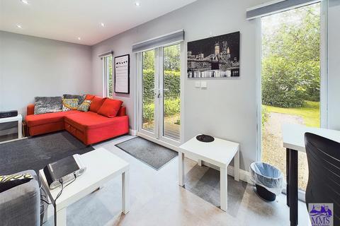 5 King Arthurs Drive, Strood, Rochester, ME2 3LZ