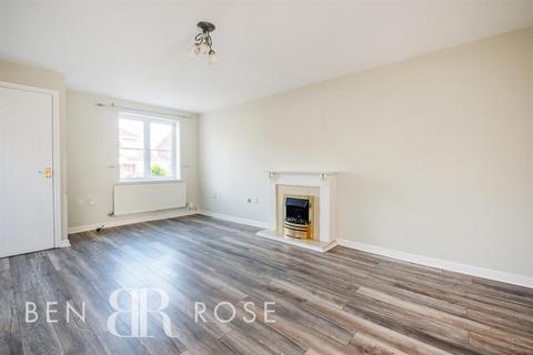 4 bedroom semi-detached house for sale, Redwood Drive, Chorley