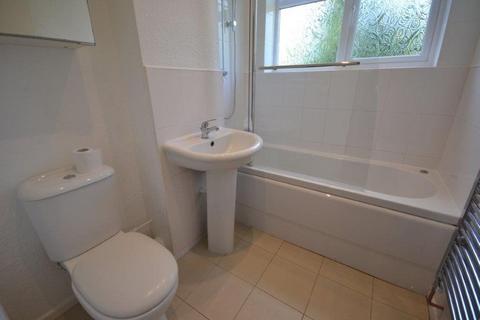 2 bedroom flat to rent, Linkway Gardens, Leicester