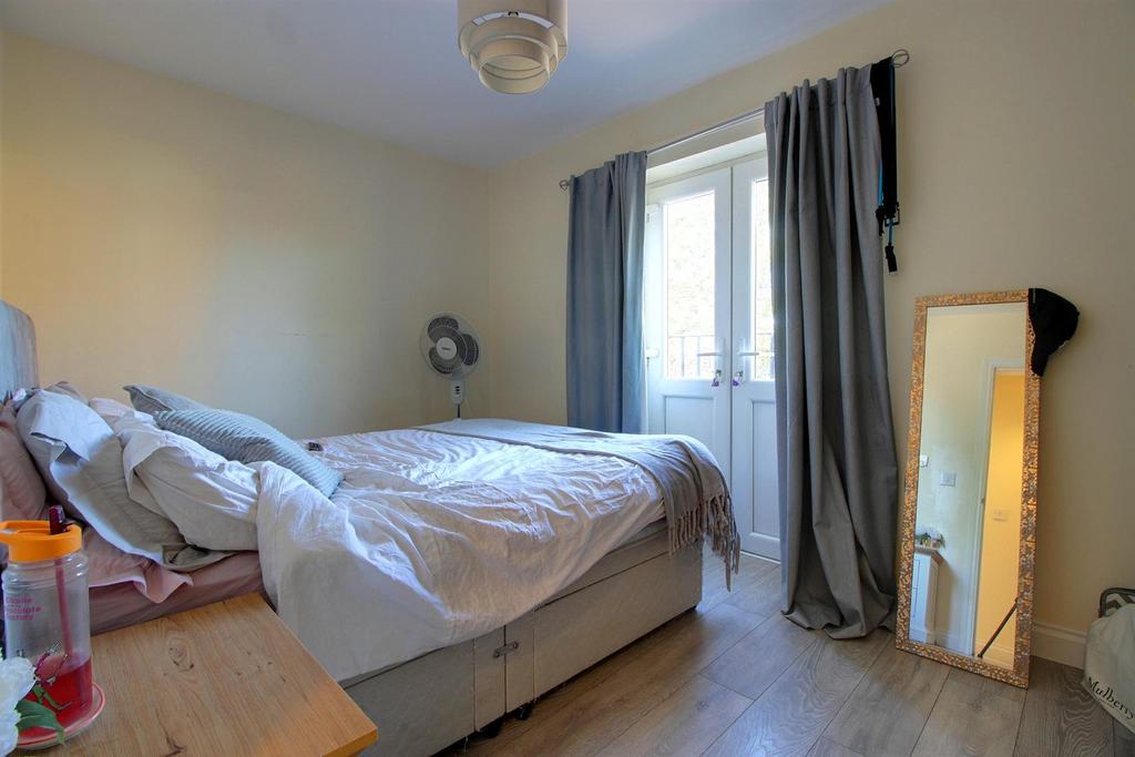 AD0057  Bedroom 1.jpg