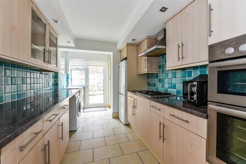 3 bedroom terraced house for sale, Linden Road, Romsey Town Centre, Hampshire