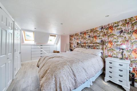 4 bedroom semi-detached house for sale, Watford, Hertfordshire WD24