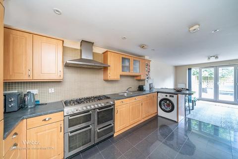 4 bedroom semi-detached house for sale, St. Quentin Street, Walsall WS2