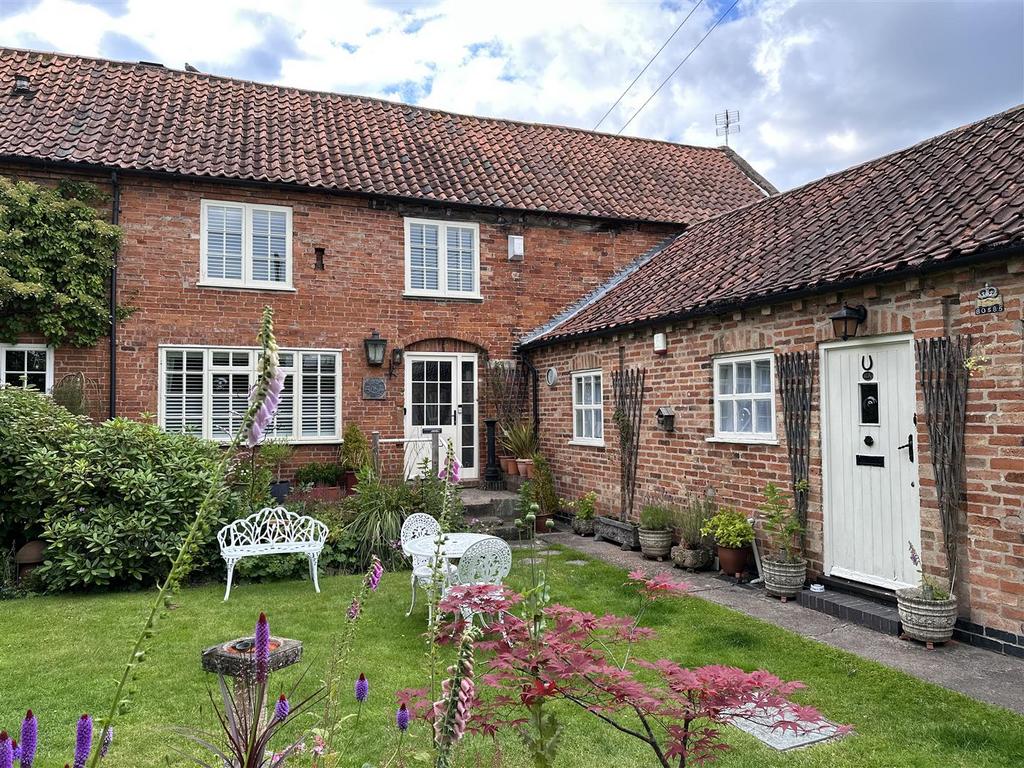 The Barns, Cross Lane, Farndon, Newark 2 bed barn conversion for sale