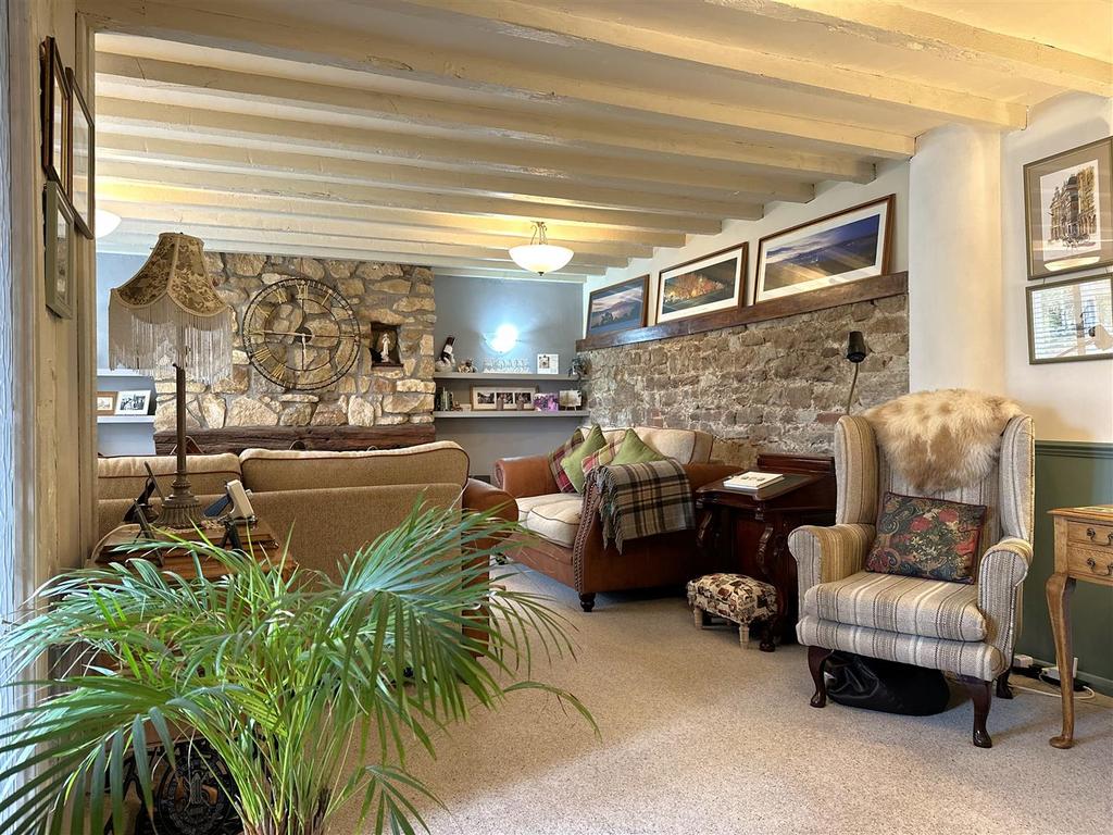 Large Living Room 935