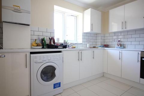 2 bedroom house to rent, Royal Lane, Yiewsley