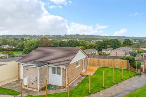 2 bedroom bungalow for sale, Highfield, Honiton