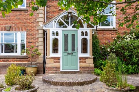 3 Chartwell Place, Shrewton, Salisbury, SP3 4FU