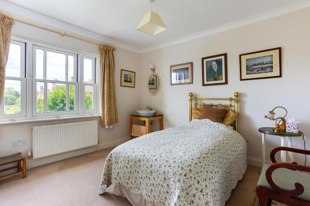 72555 3-Chartwell-Place-Shrewton-Salisbury (19).jp