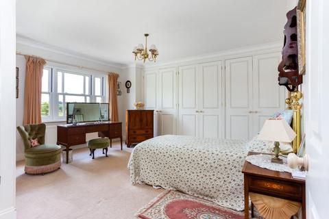 3 Chartwell Place, Shrewton, Salisbury, SP3 4FU