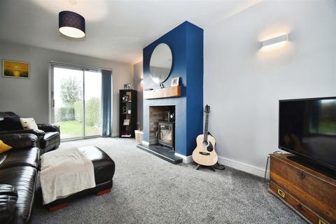 3 bedroom semi-detached house for sale, Holderness Villas, Skirlaugh, Hull