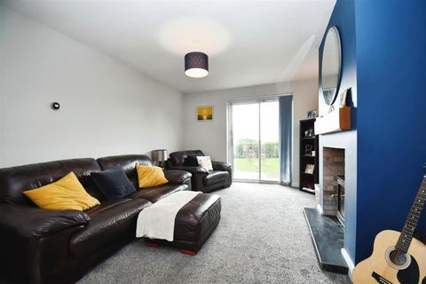 3 bedroom semi-detached house for sale, Holderness Villas, Skirlaugh, Hull