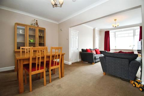 2 bedroom terraced house for sale, Lamorna Avenue, Hull