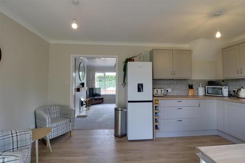 27 Beech Avenue, Rode Heath, Stoke-on-trent, ST7 3SH