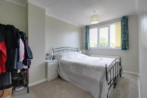 27 Beech Avenue, Rode Heath, Stoke-on-trent, ST7 3SH
