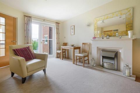 2 bedroom retirement property for sale, Main Street, Tiddington, Stratford-Upon-Avon