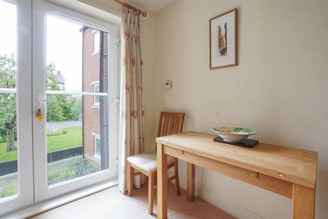 2 bedroom retirement property for sale, Main Street, Tiddington, Stratford-Upon-Avon