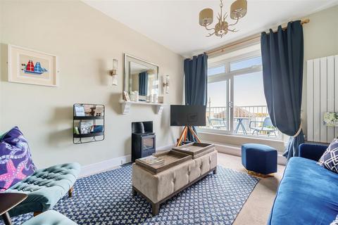 3 bedroom apartment for sale, Gyllyngvase | Falmouth