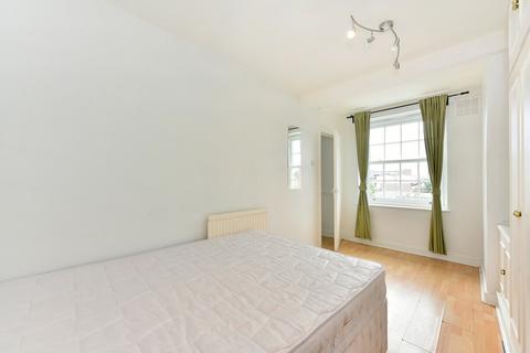 3 bedroom apartment to rent, Carnwath Road, Fulham, SW6