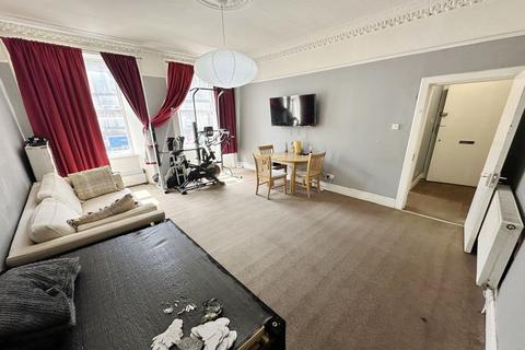 2 bedroom flat for sale, Earlston Place, Flat 1F2, Edinburgh EH7